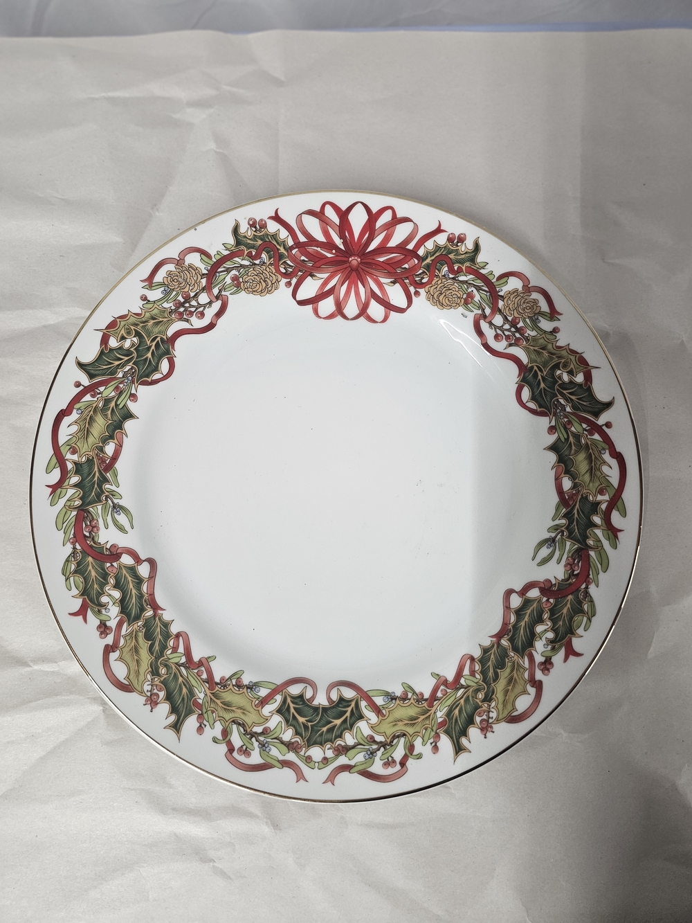 Vintage 1994 Andrea by Sadek "Christmas Garland" Porcelain Dinner Plate
